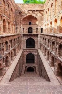 places to visit in new delhi agrasen ki baoli 