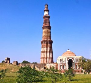 places to visit in new delhi Qutub Minar 