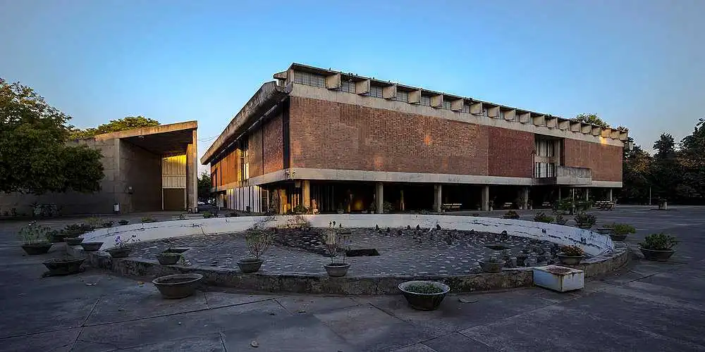 government museum and art gallery, tourist attractions in Chandigarh
