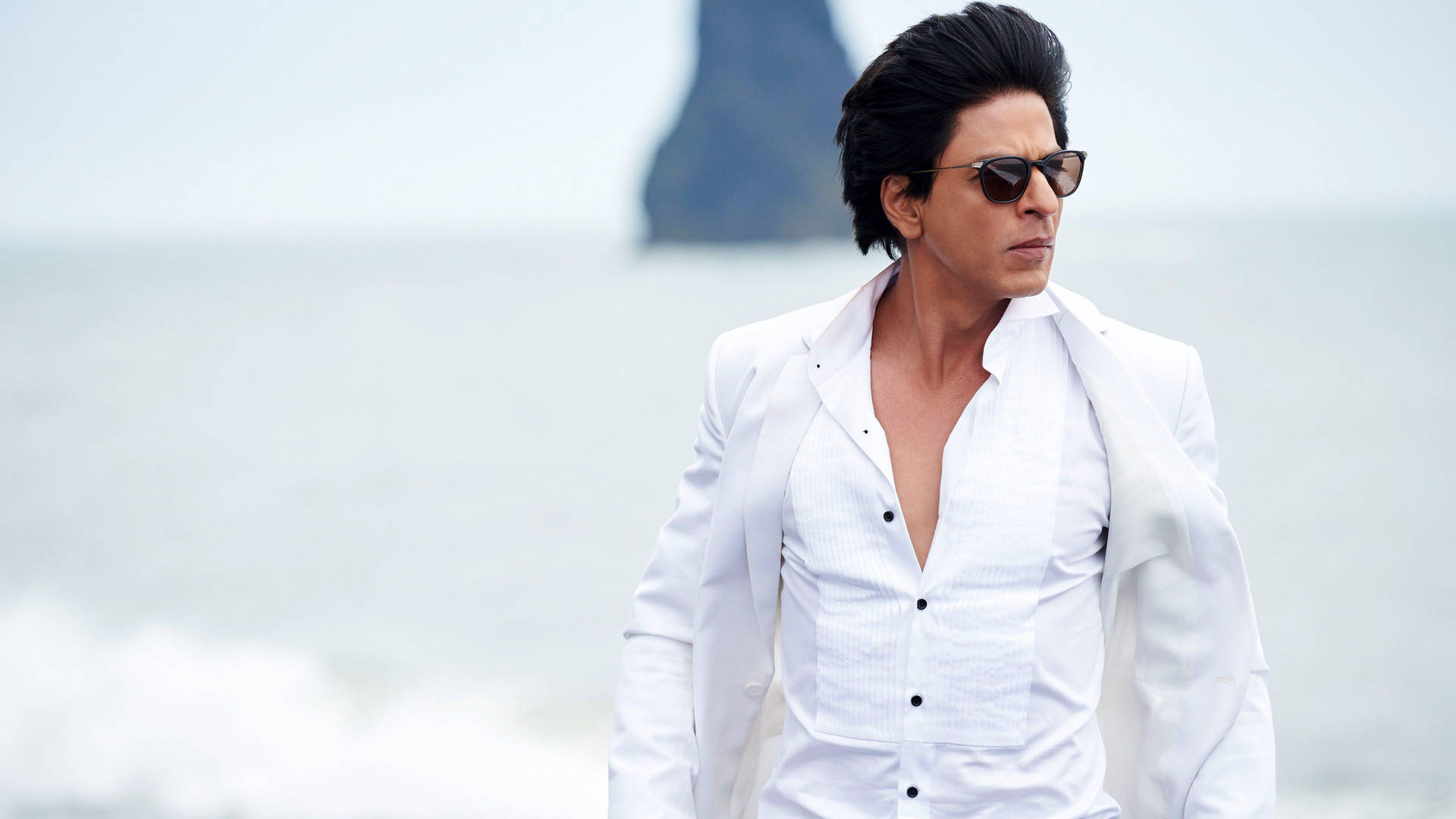shahrukh khan Top 5 Highest Paid Actors In Bollywood.